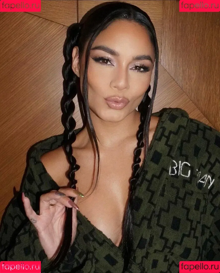 Vanessa Hudgens / VanessaHudgens Onlyfans Photo Gallery 