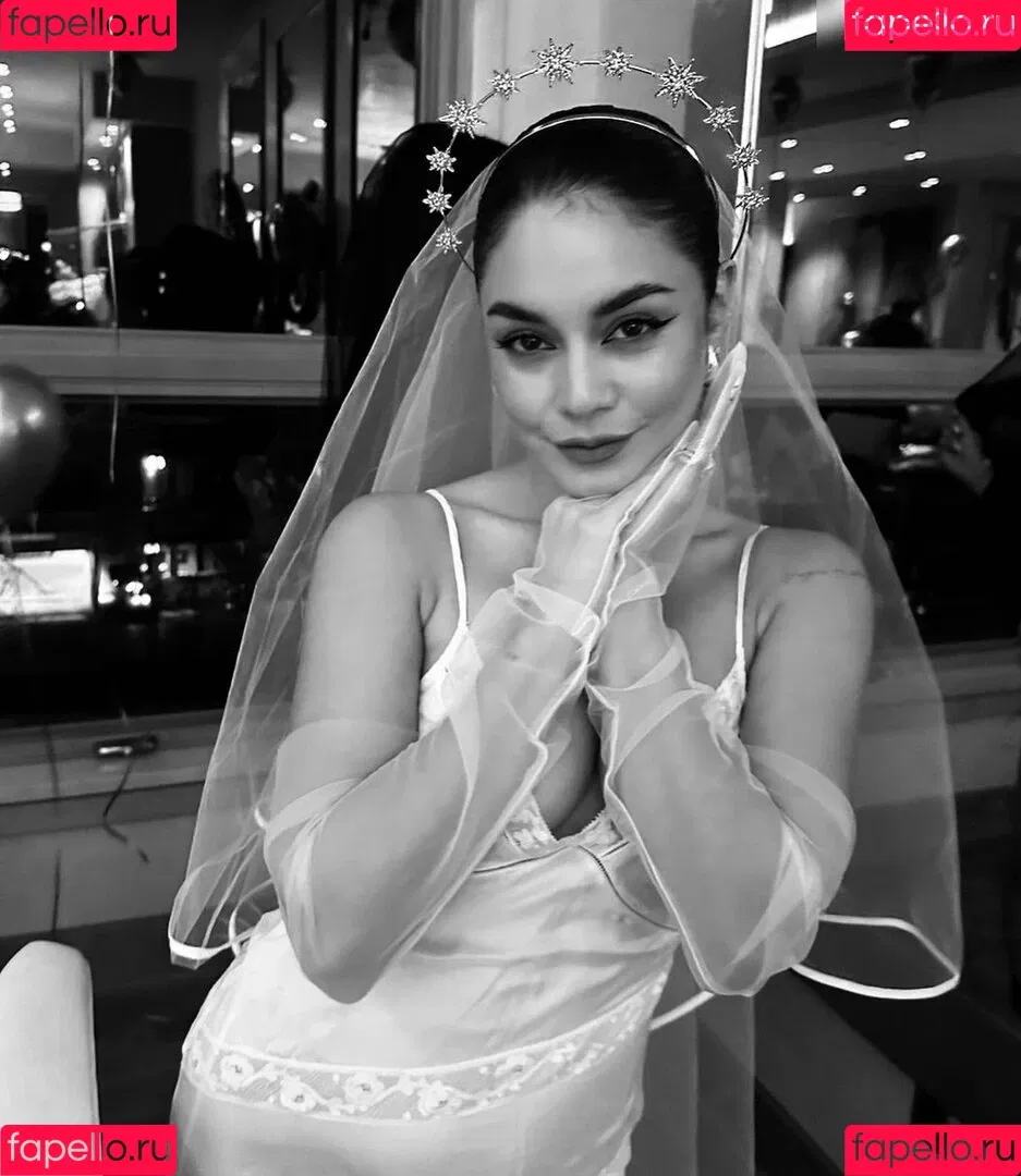 Vanessa Hudgens / VanessaHudgens Onlyfans Photo Gallery 