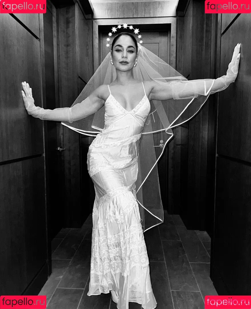 Vanessa Hudgens / VanessaHudgens Onlyfans Photo Gallery 