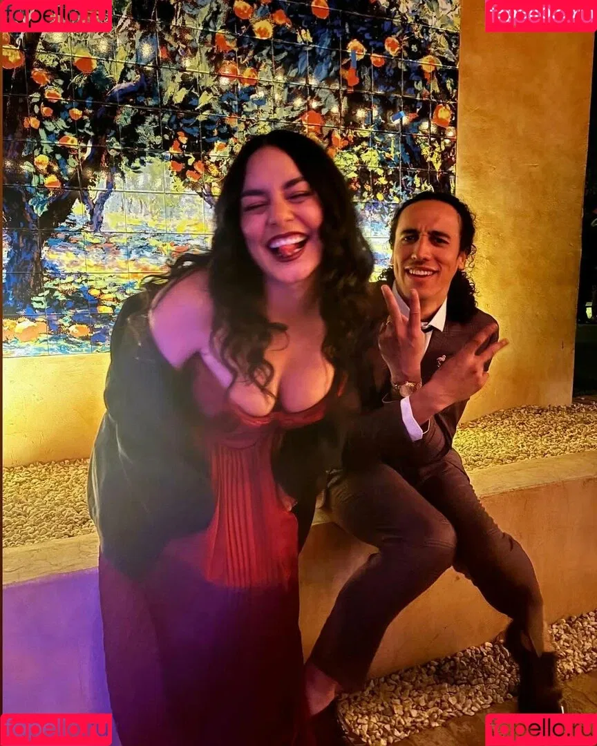 Vanessa Hudgens / VanessaHudgens Onlyfans Photo Gallery 