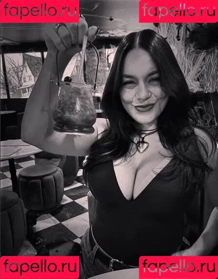 Vanessa Hudgens / VanessaHudgens Onlyfans Photo Gallery 