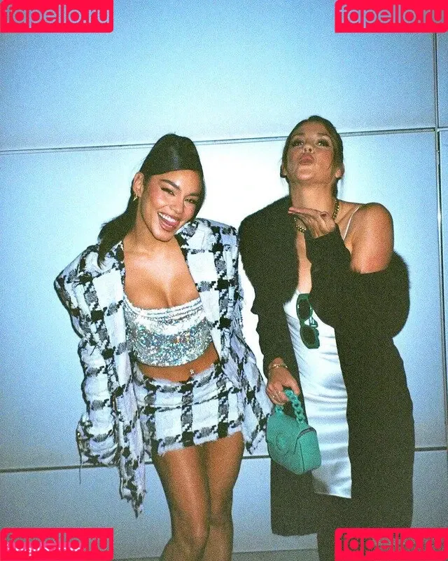 Vanessa Hudgens / VanessaHudgens Onlyfans Photo Gallery 