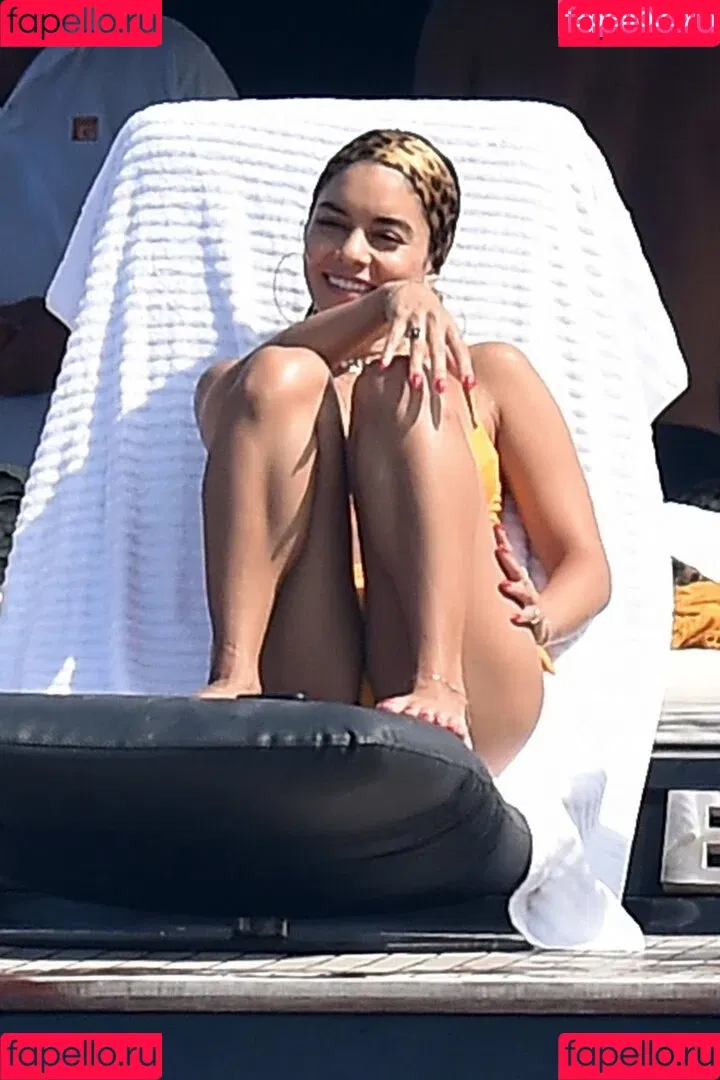 Vanessa Hudgens / VanessaHudgens Onlyfans Photo Gallery 