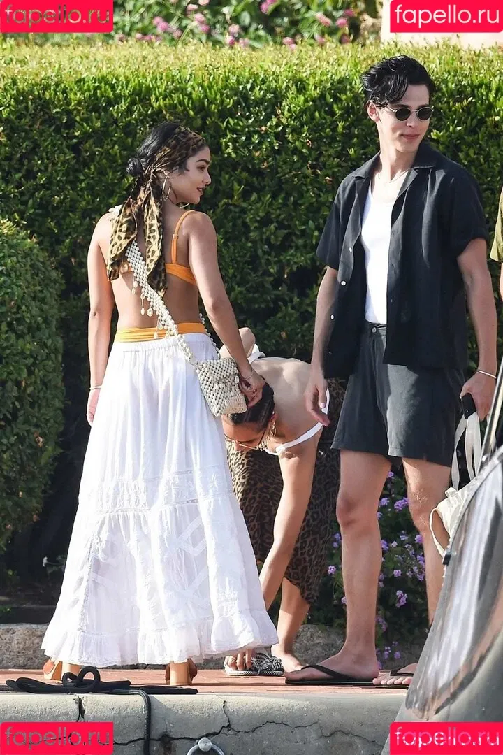 Vanessa Hudgens / VanessaHudgens Onlyfans Photo Gallery 