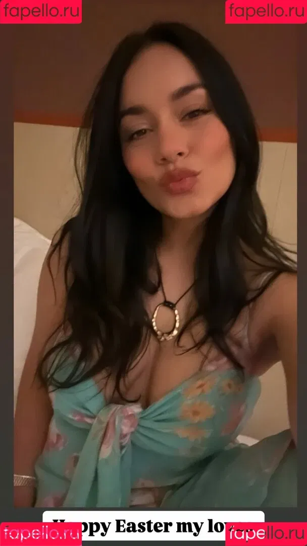 Vanessa Hudgens / VanessaHudgens Onlyfans Photo Gallery 