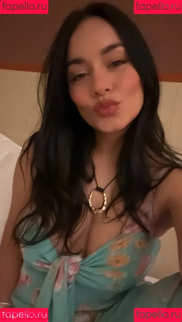 Vanessa Hudgens / VanessaHudgens Onlyfans Photo Gallery 