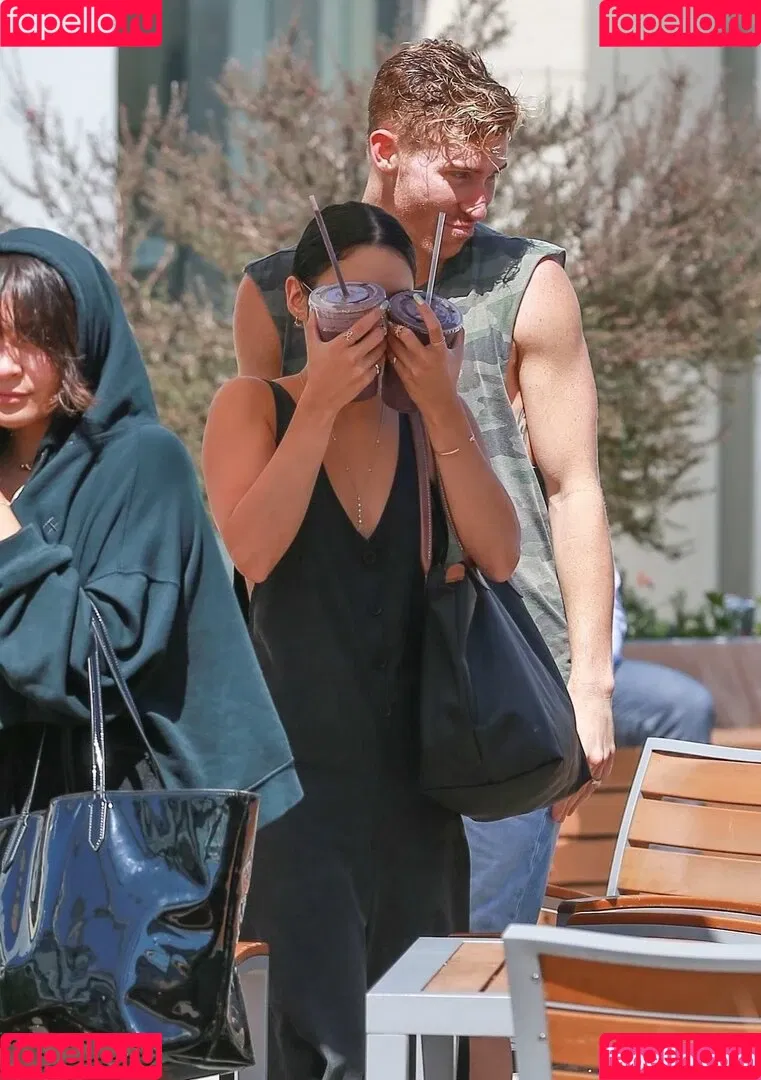 Vanessa Hudgens / VanessaHudgens Onlyfans Photo Gallery 