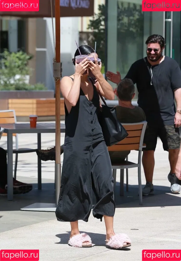 Vanessa Hudgens / VanessaHudgens Onlyfans Photo Gallery 