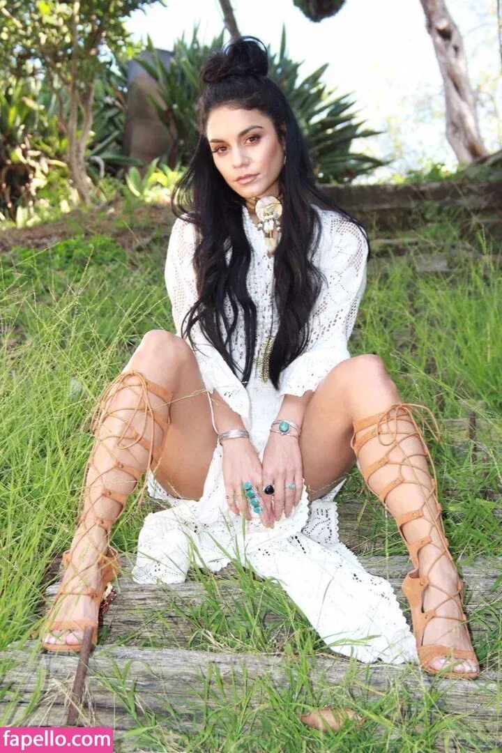 Vanessa Hudgens / VanessaHudgens Onlyfans Photo Gallery 