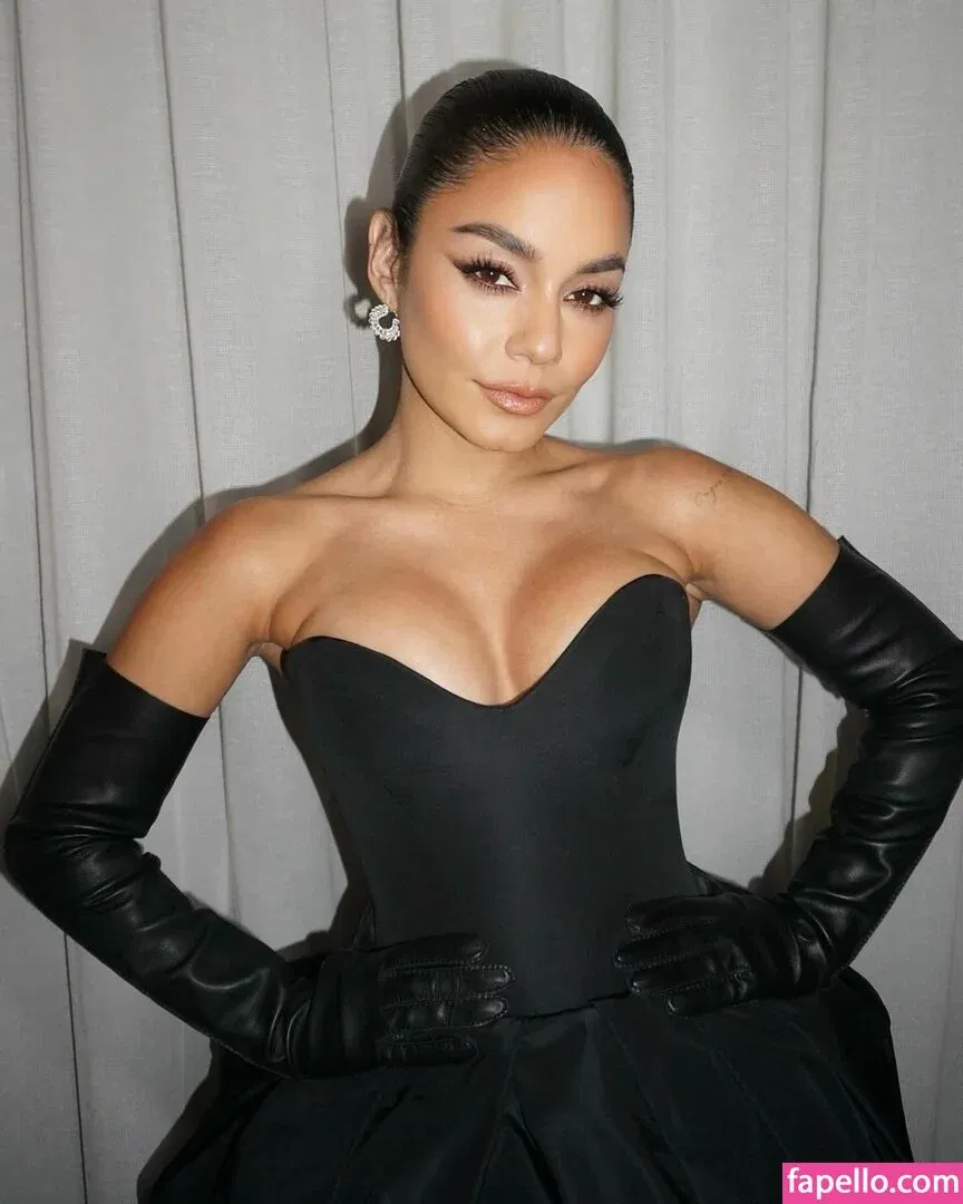 Vanessa Hudgens / VanessaHudgens Onlyfans Photo Gallery 