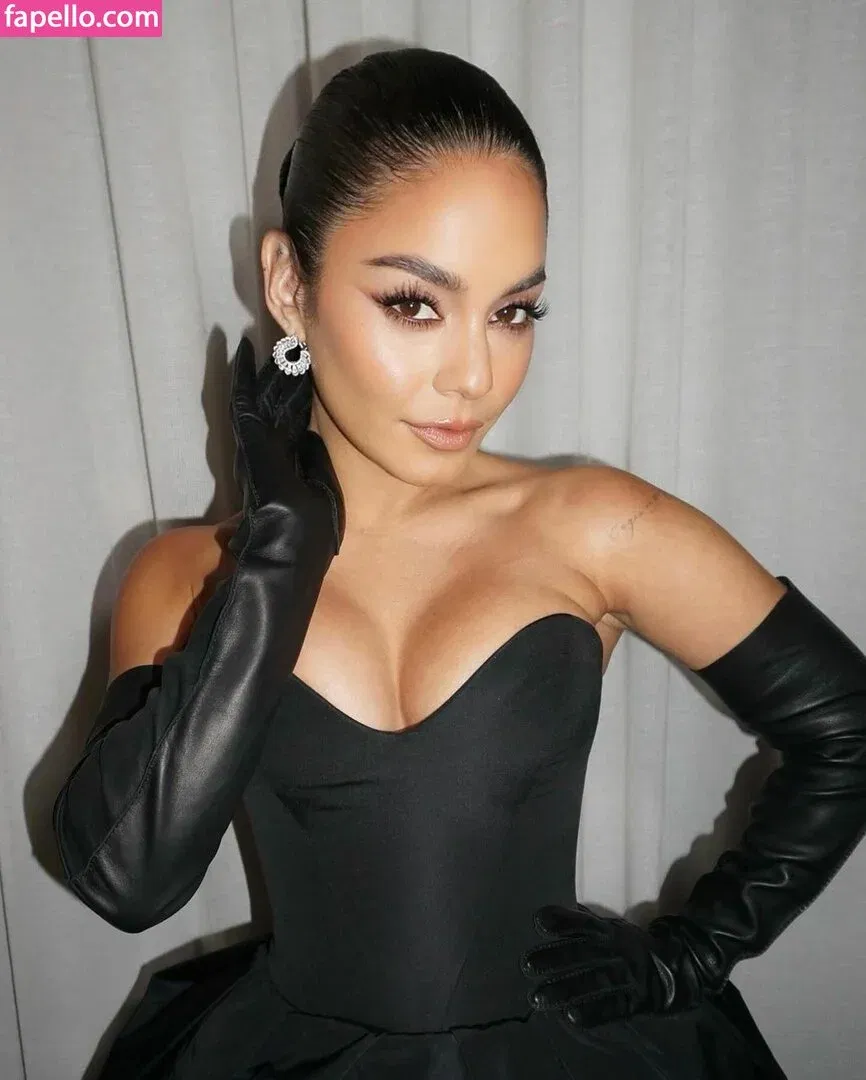 Vanessa Hudgens / VanessaHudgens Onlyfans Photo Gallery 