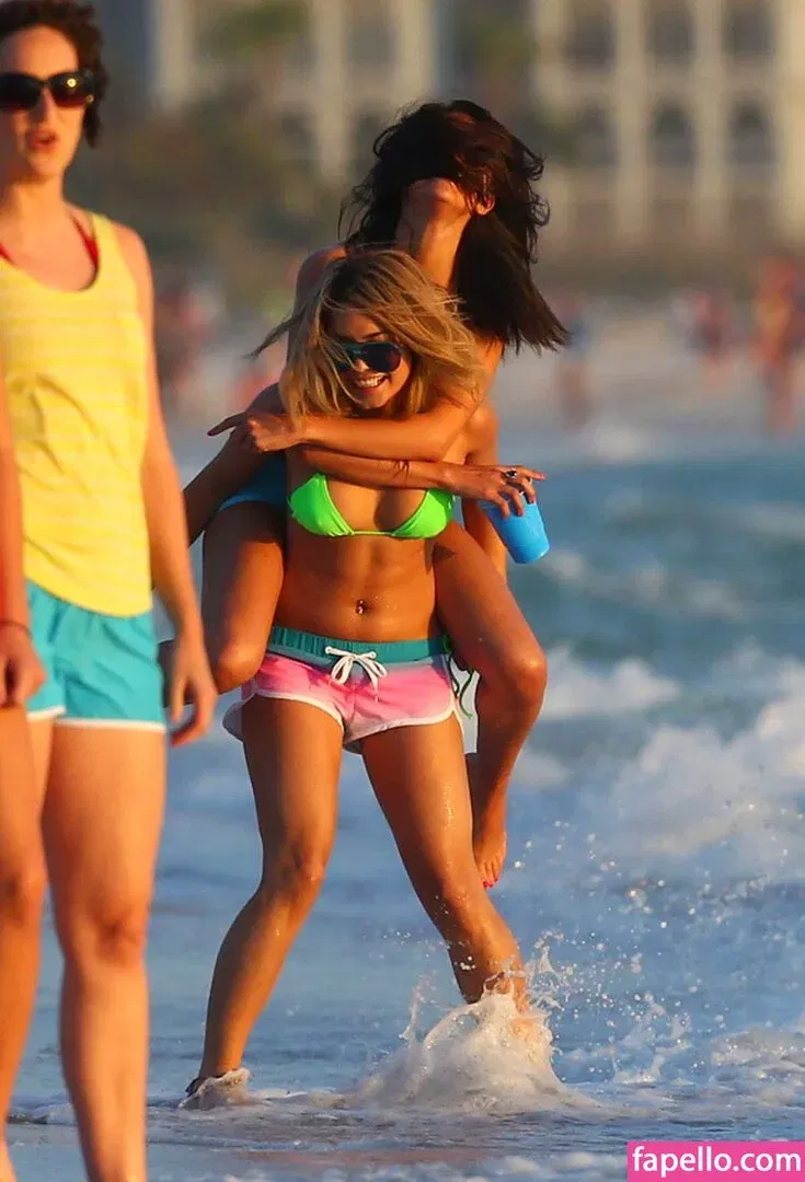 Vanessa Hudgens / VanessaHudgens Onlyfans Photo Gallery 