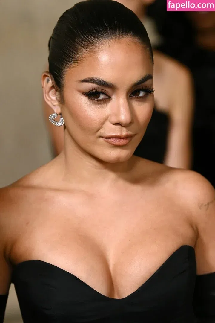 Vanessa Hudgens / VanessaHudgens Onlyfans Photo Gallery 