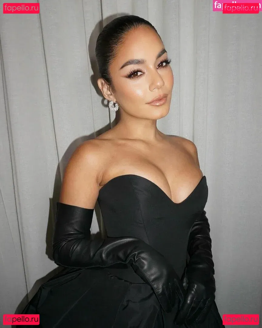 Vanessa Hudgens / VanessaHudgens Onlyfans Photo Gallery 