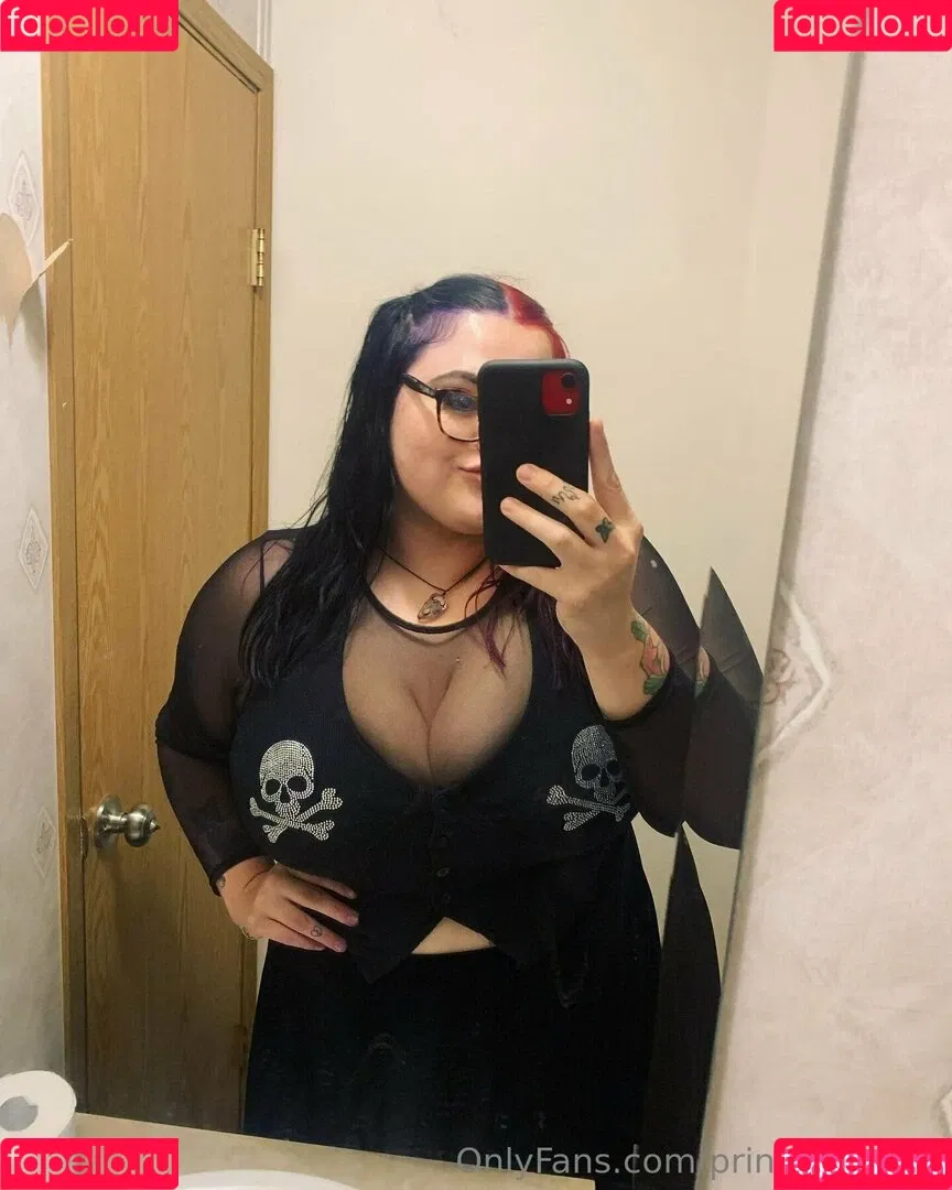 http.princxss / princ_x_x_xss Onlyfans Photo Gallery 