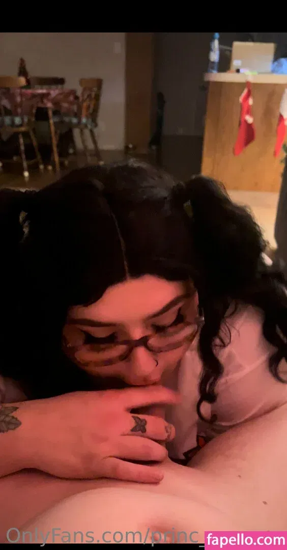 http.princxss / princ_x_x_xss Onlyfans Photo Gallery 