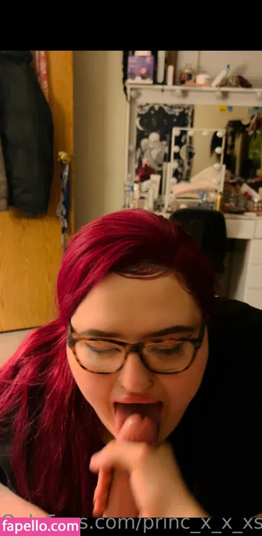 http.princxss / princ_x_x_xss Onlyfans Photo Gallery 