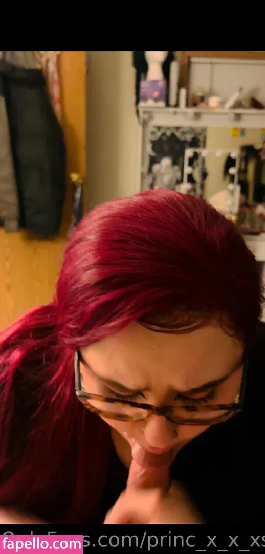 http.princxss / princ_x_x_xss Onlyfans Photo Gallery 