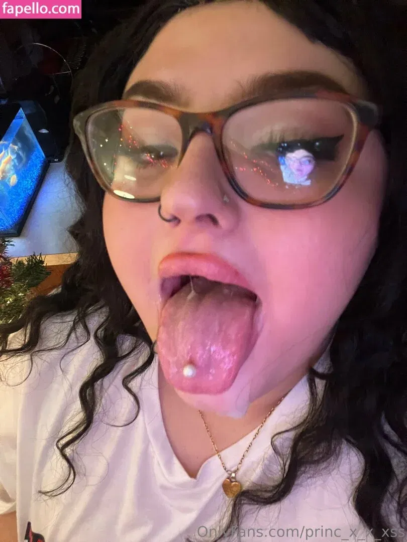 http.princxss / princ_x_x_xss Onlyfans Photo Gallery 