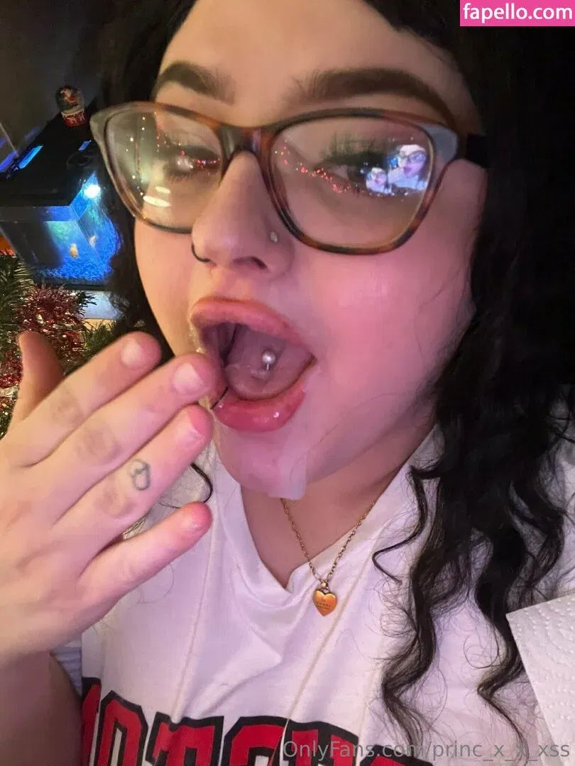 http.princxss / princ_x_x_xss Onlyfans Photo Gallery 