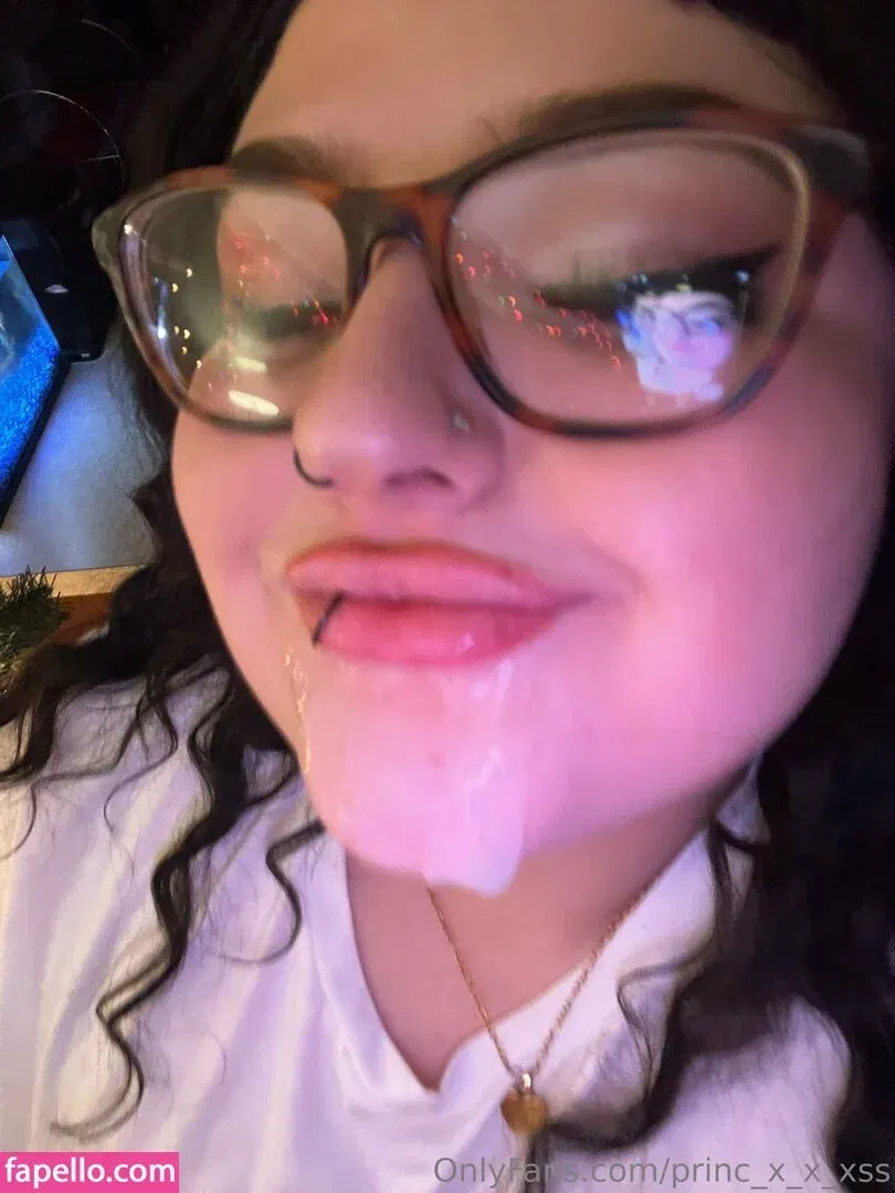 http.princxss / princ_x_x_xss Onlyfans Photo Gallery 