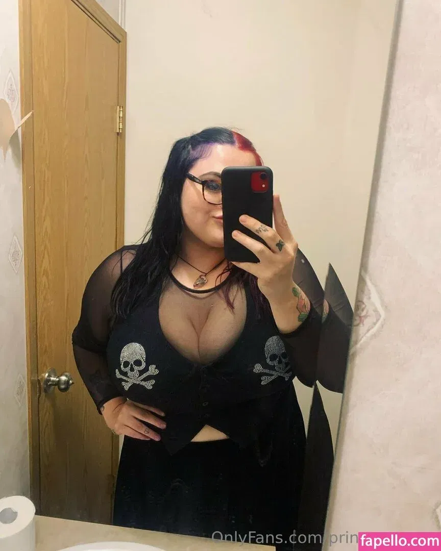 http.princxss / princ_x_x_xss Onlyfans Photo Gallery 