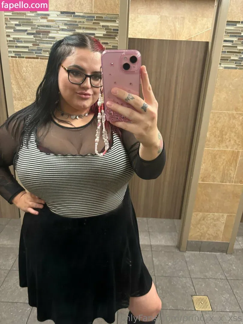 http.princxss / princ_x_x_xss Onlyfans Photo Gallery 