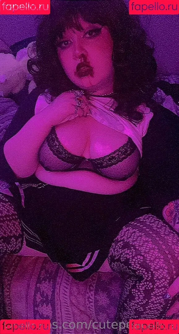 cuteasf11 / cutepeaches2 Onlyfans Photo Gallery 