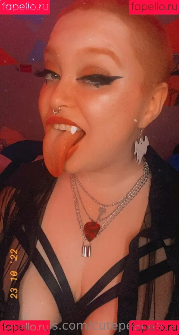 cuteasf11 / cutepeaches2 Onlyfans Photo Gallery 