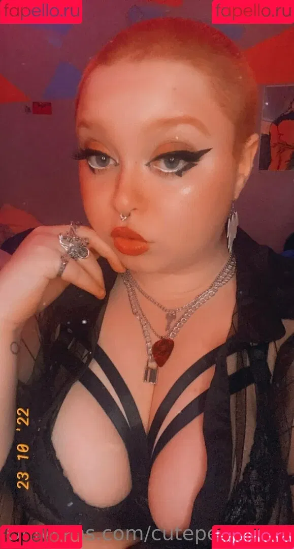 cuteasf11 / cutepeaches2 Onlyfans Photo Gallery 