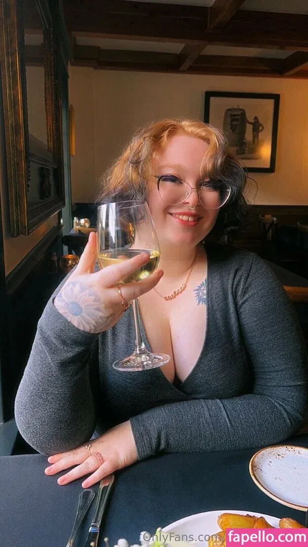 cuteasf11 / cutepeaches2 Onlyfans Photo Gallery 