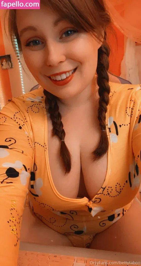 bonniemc45 / bonsaibon Onlyfans Photo Gallery 