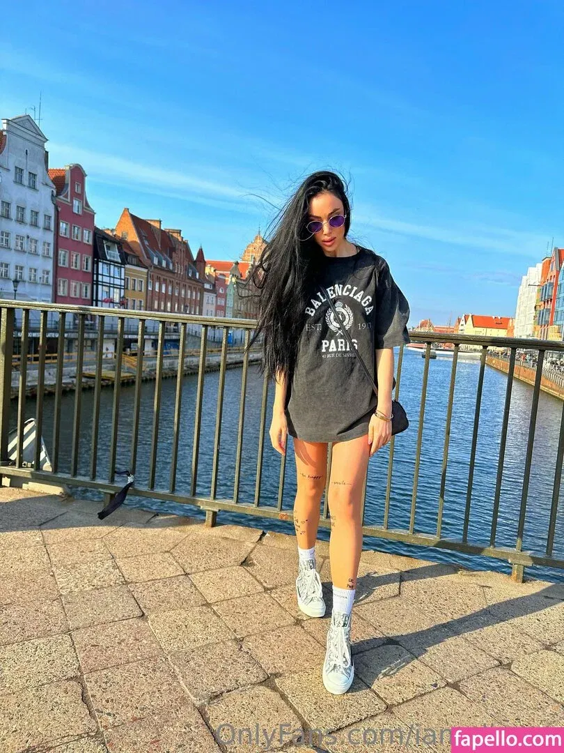 alinaboobs / alinaboz Onlyfans Photo Gallery 