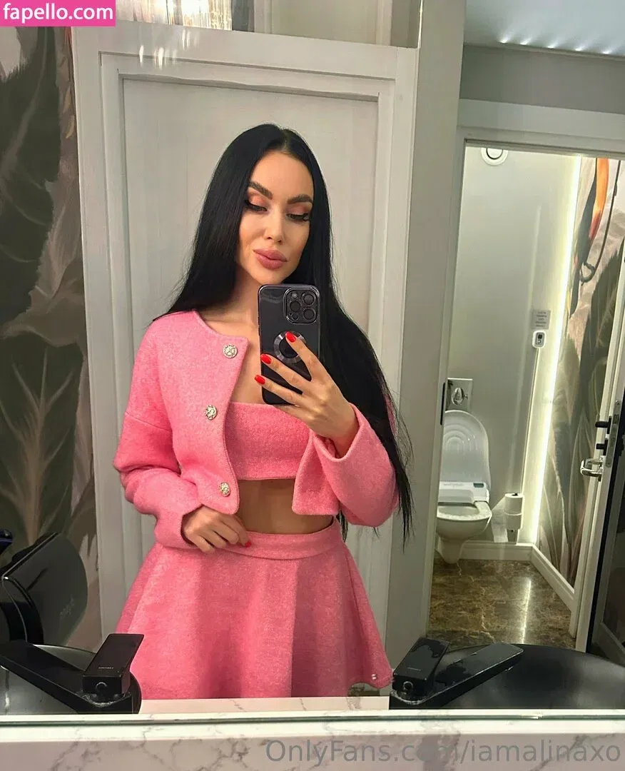 alinaboobs / alinaboz Onlyfans Photo Gallery 