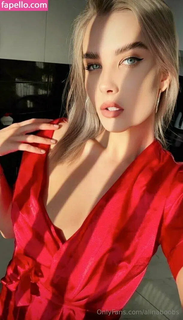 alinaboobs / alinaboz Onlyfans Photo Gallery 