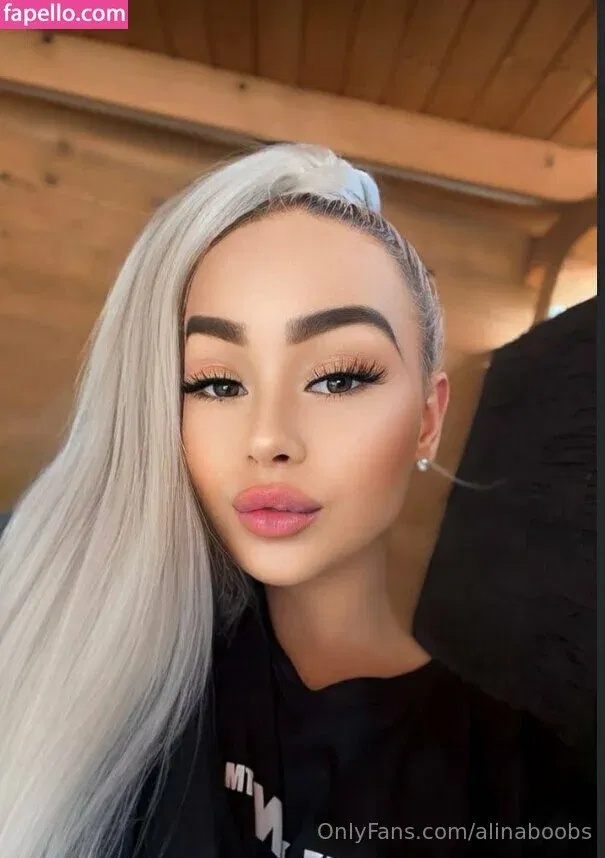 alinaboobs / alinaboz Onlyfans Photo Gallery 