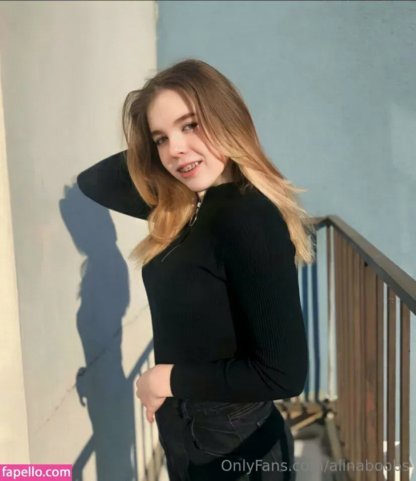alinaboobs / alinaboz Onlyfans Photo Gallery 
