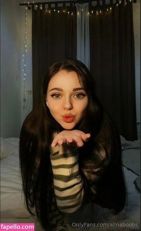 alinaboobs / alinaboz Onlyfans Photo Gallery 