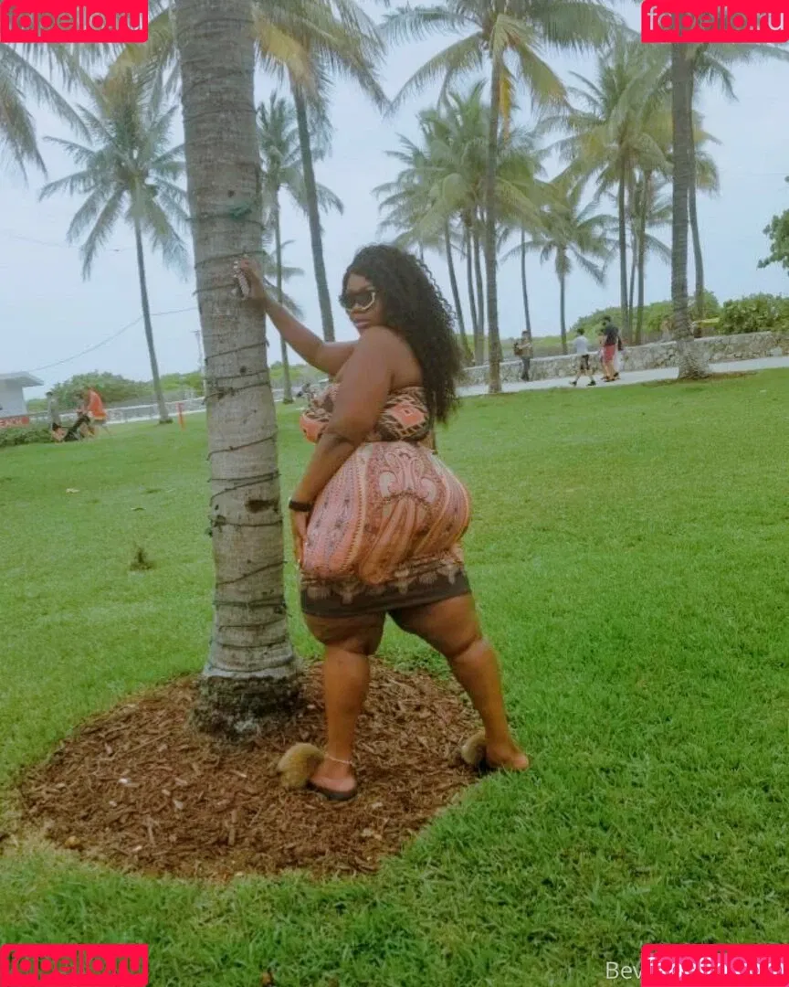 beverlyblue3x / beverlyblueofficial Onlyfans Photo Gallery 