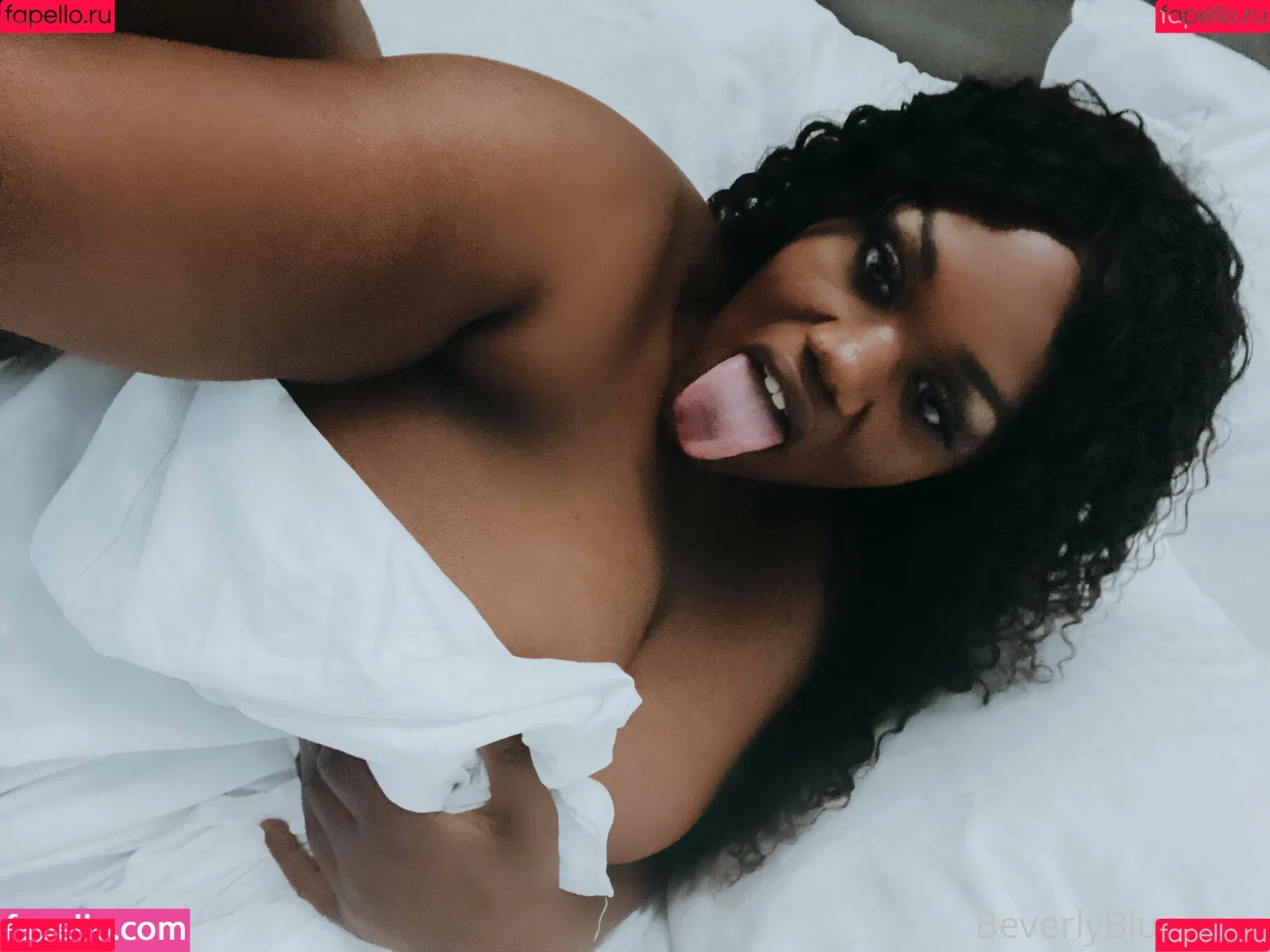 beverlyblue3x / beverlyblueofficial Onlyfans Photo Gallery 