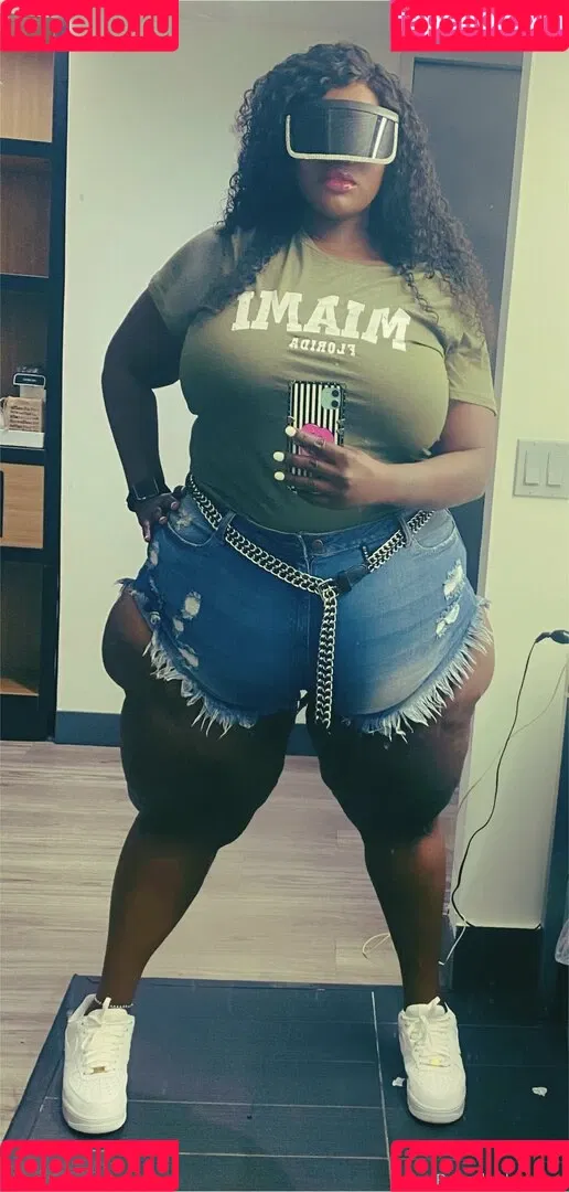 beverlyblue3x / beverlyblueofficial Onlyfans Photo Gallery 