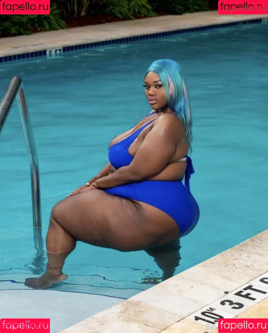 beverlyblue3x / beverlyblueofficial Onlyfans Photo Gallery 