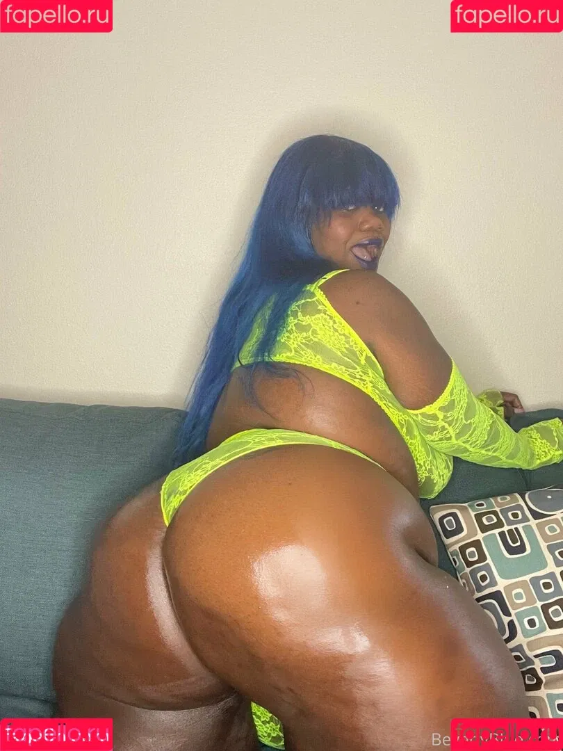 beverlyblue3x / beverlyblueofficial Onlyfans Photo Gallery 