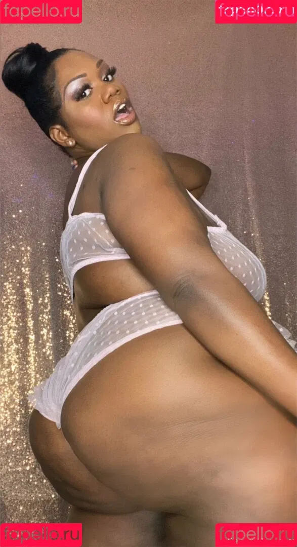 beverlyblue3x / beverlyblueofficial Onlyfans Photo Gallery 