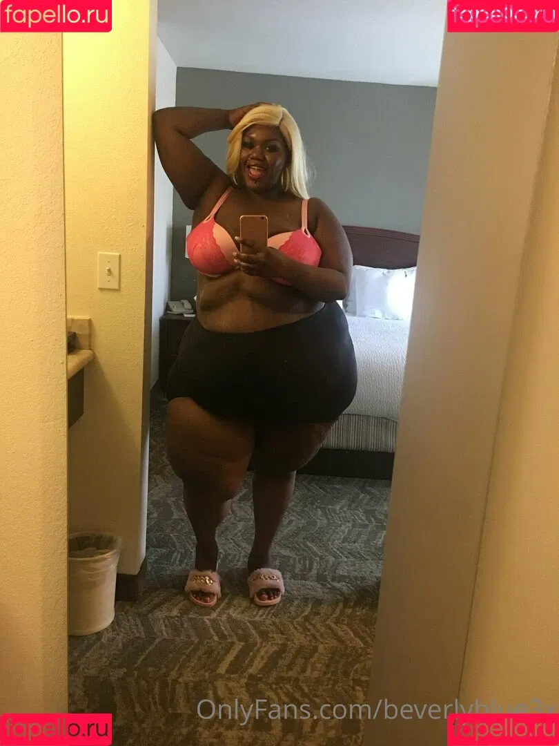 beverlyblue3x / beverlyblueofficial Onlyfans Photo Gallery 