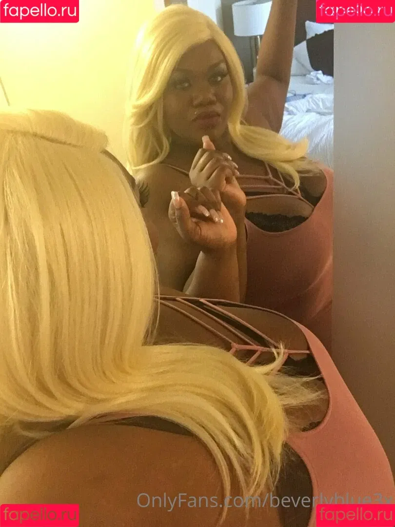 beverlyblue3x / beverlyblueofficial Onlyfans Photo Gallery 