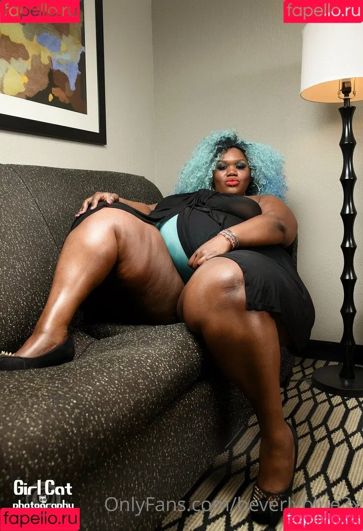 beverlyblue3x / beverlyblueofficial Onlyfans Photo Gallery 
