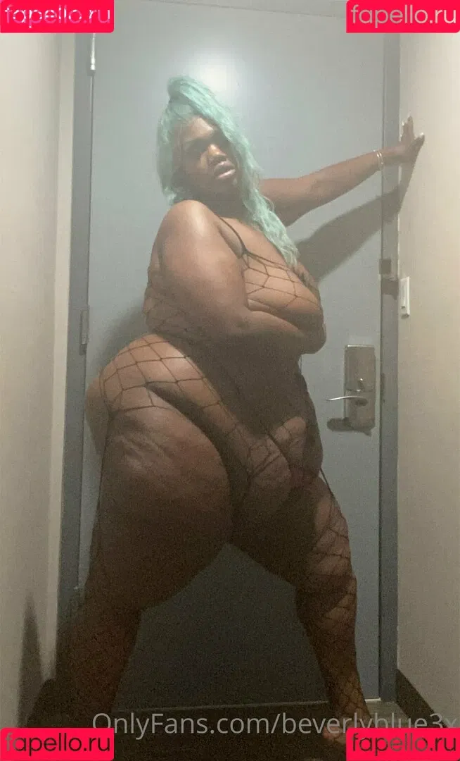 beverlyblue3x / beverlyblueofficial Onlyfans Photo Gallery 