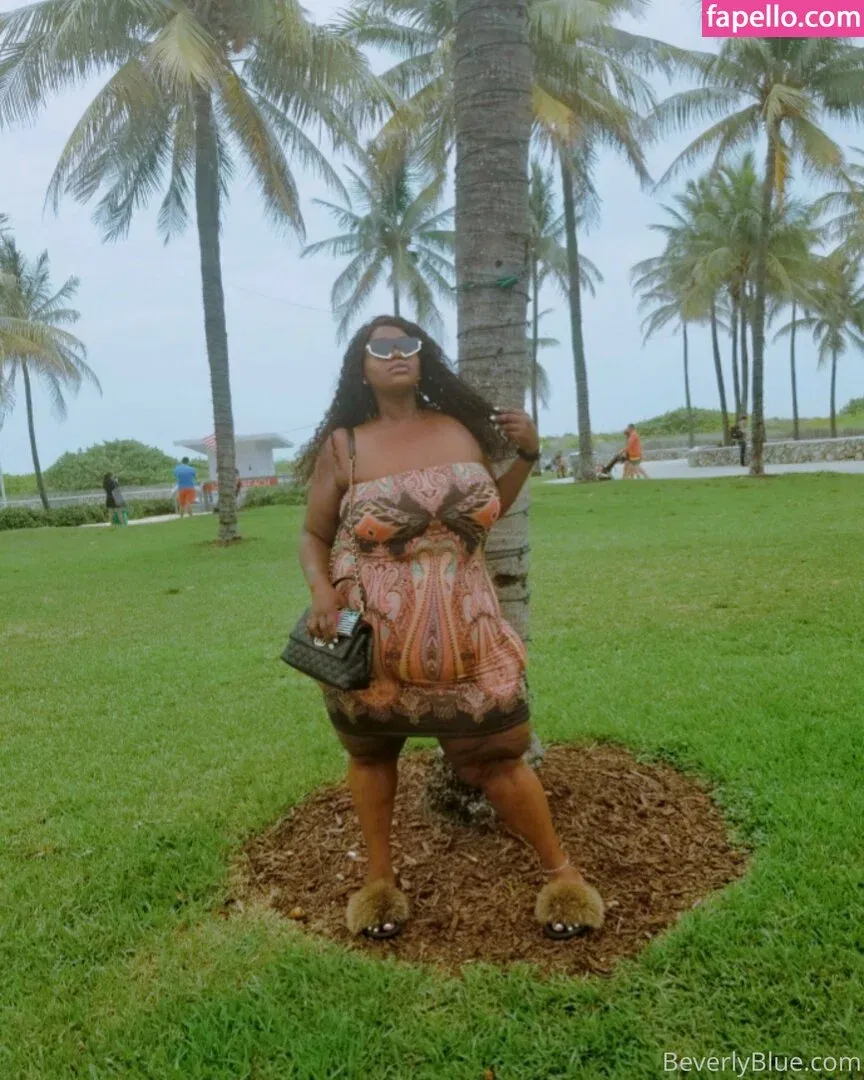 beverlyblue3x / beverlyblueofficial Onlyfans Photo Gallery 