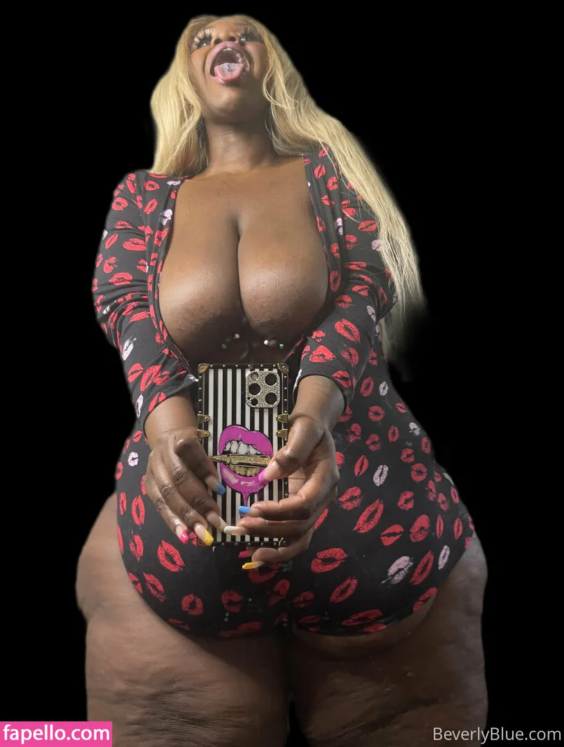 beverlyblue3x / beverlyblueofficial Onlyfans Photo Gallery 